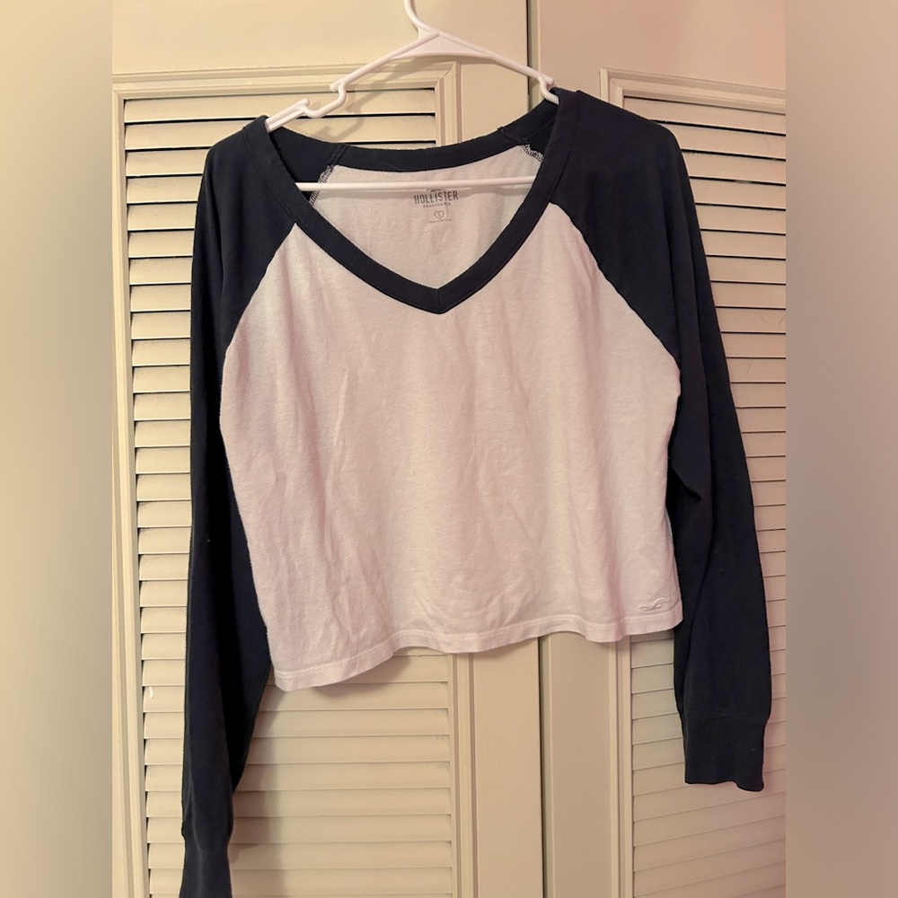 Hollister long sleeve. Size S.